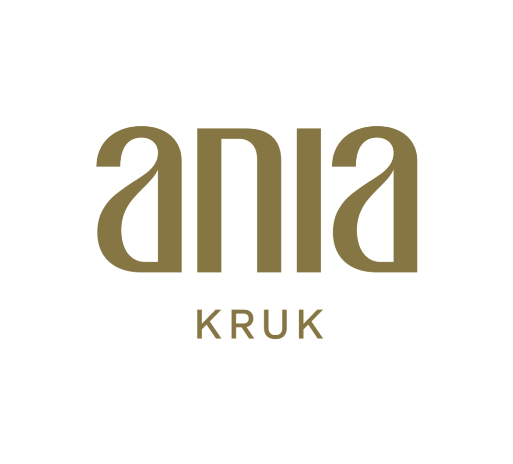 Logo Ania Kruk na czarnym tle