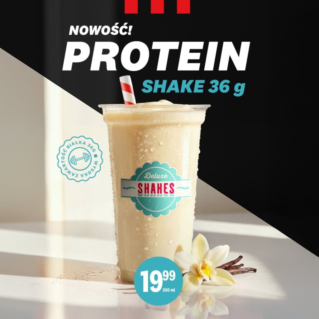 Waniliowy shake proteinowy w plastikowym kubku z kwiatem wanilii obok.