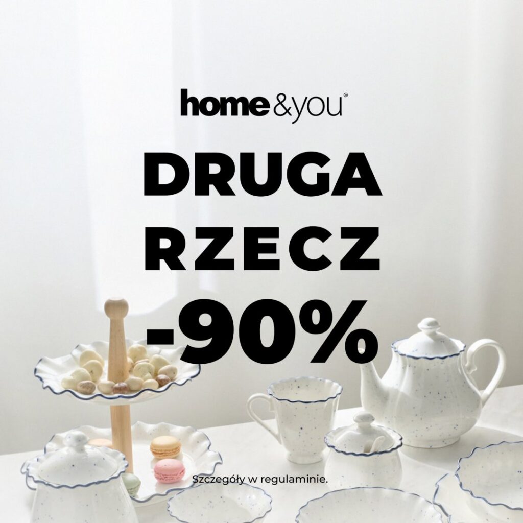 Zastawa stołowa z białej porcelany w promocji.